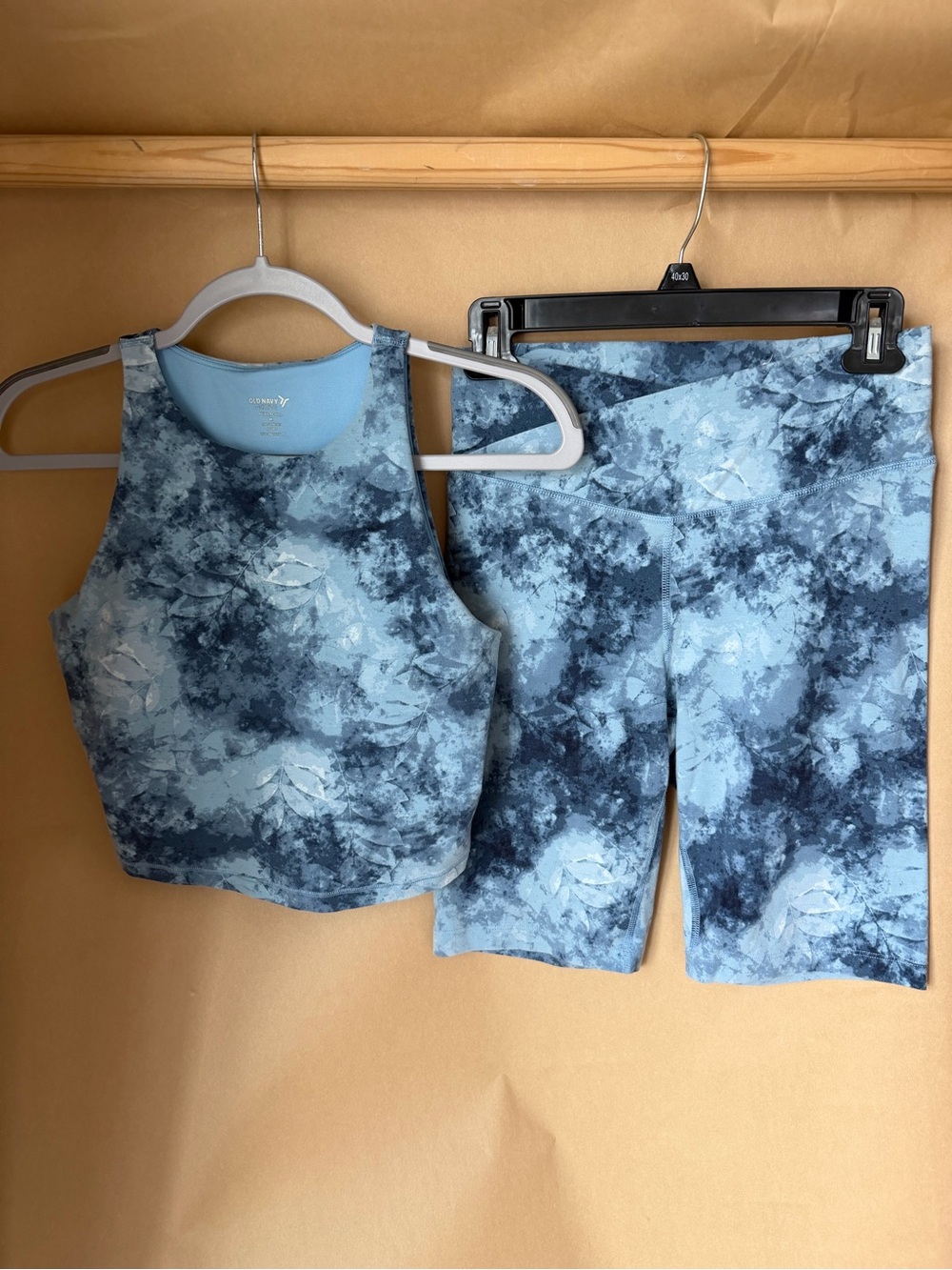 Old Navy Active Light Blue and Navy Tie-Dye Tank